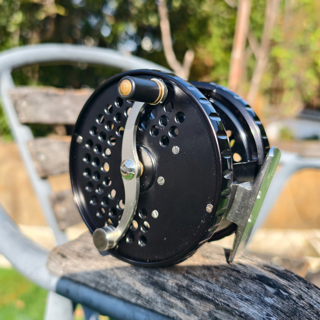 ZHUSROD Classic Fly Reel 4" fod 10/13wt 370g - Carbon Drag Aluminum Spey & Salmon Reel - Feature Detail | ZHUSROD